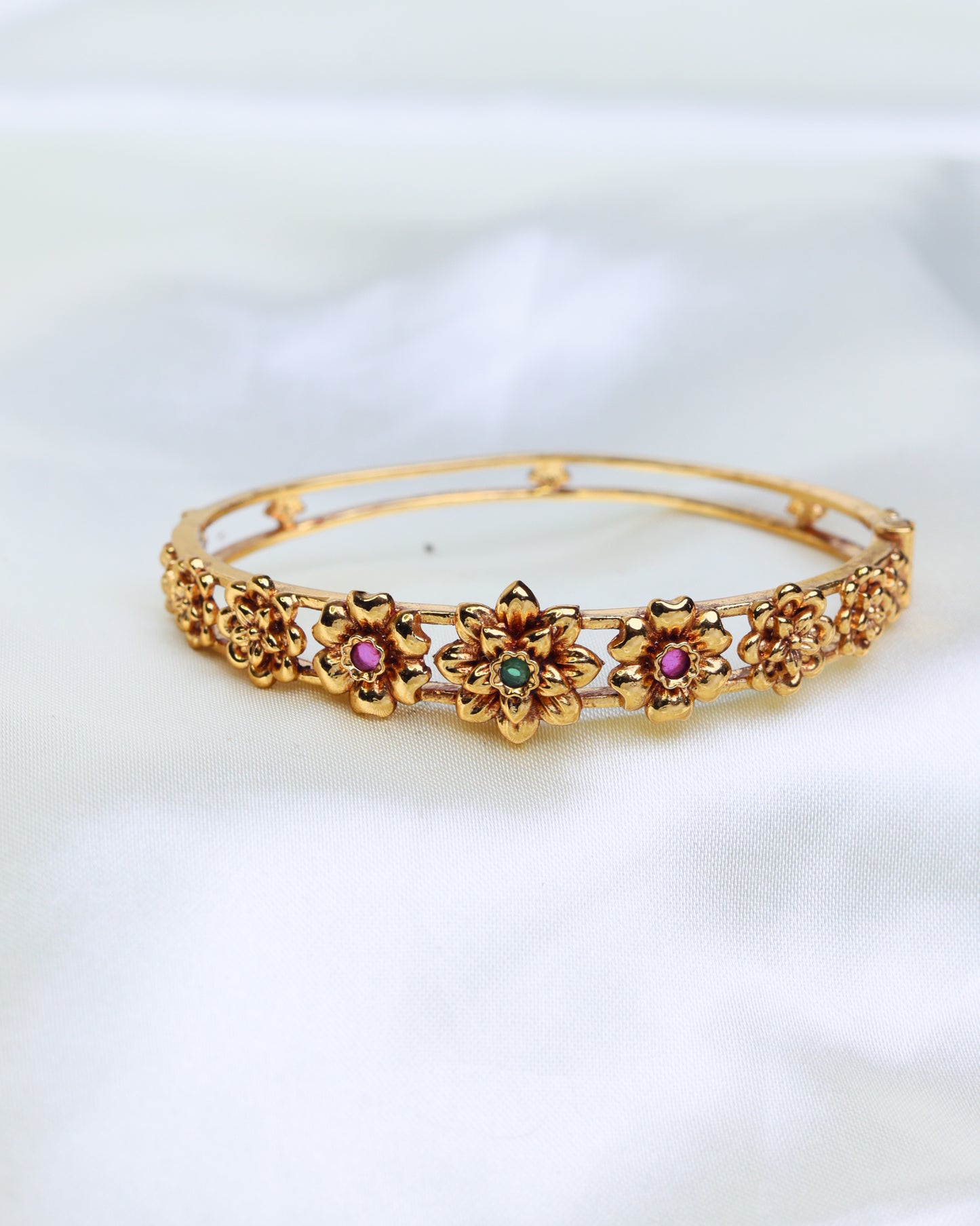 Vihana Stone Kada free size