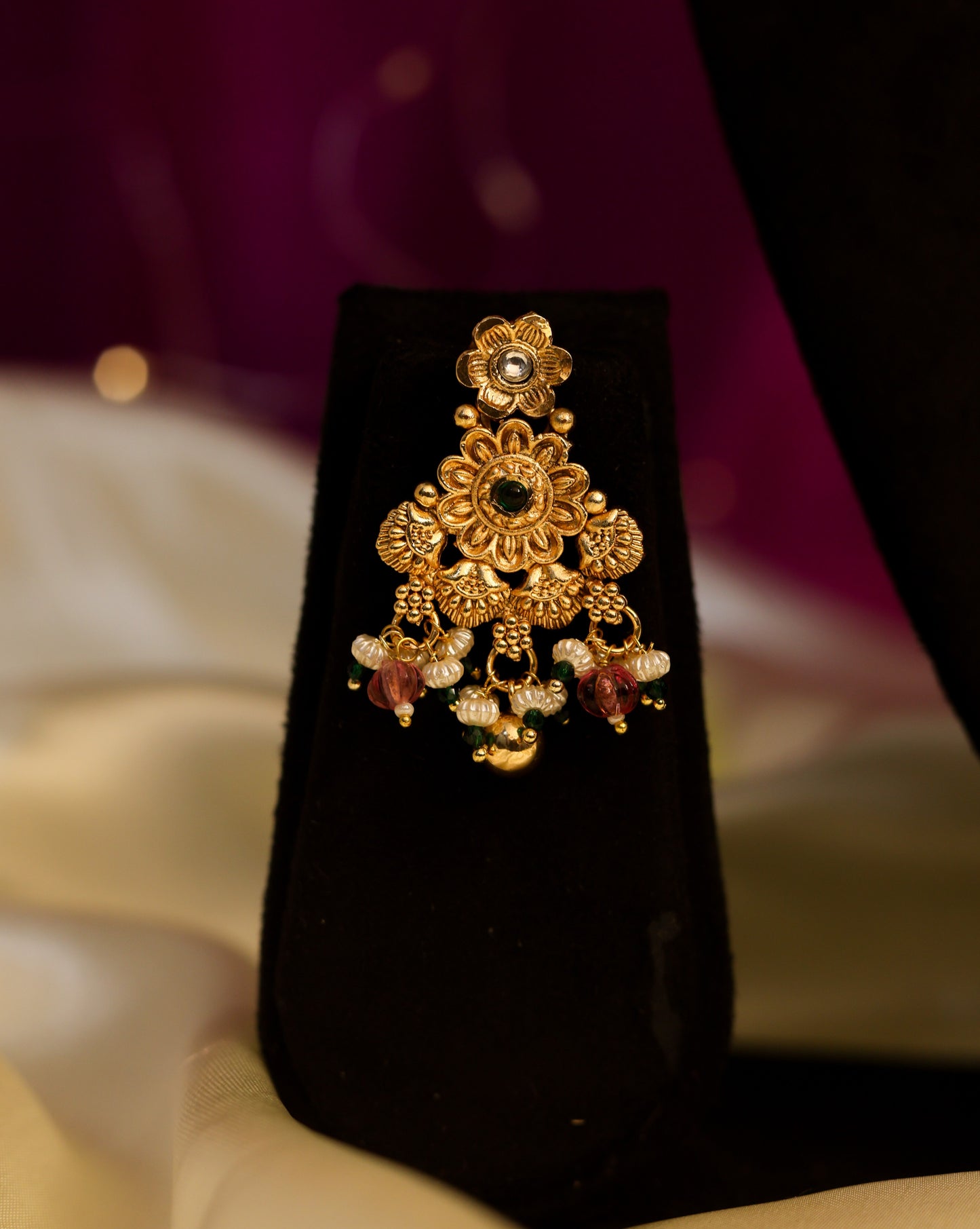 Suwarnikaa’s Pushpanjali Haram set