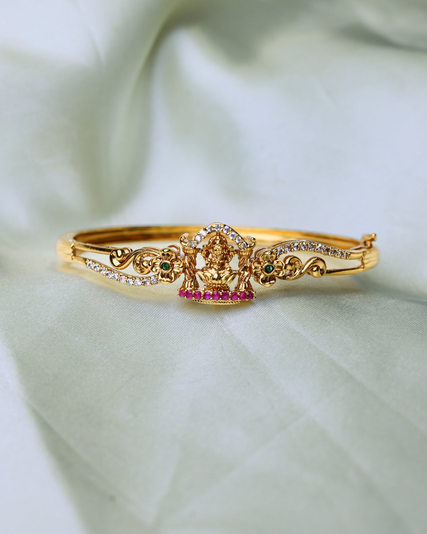 sri Lakshmi Devi Ruby Grace Kada – Openable Free Size