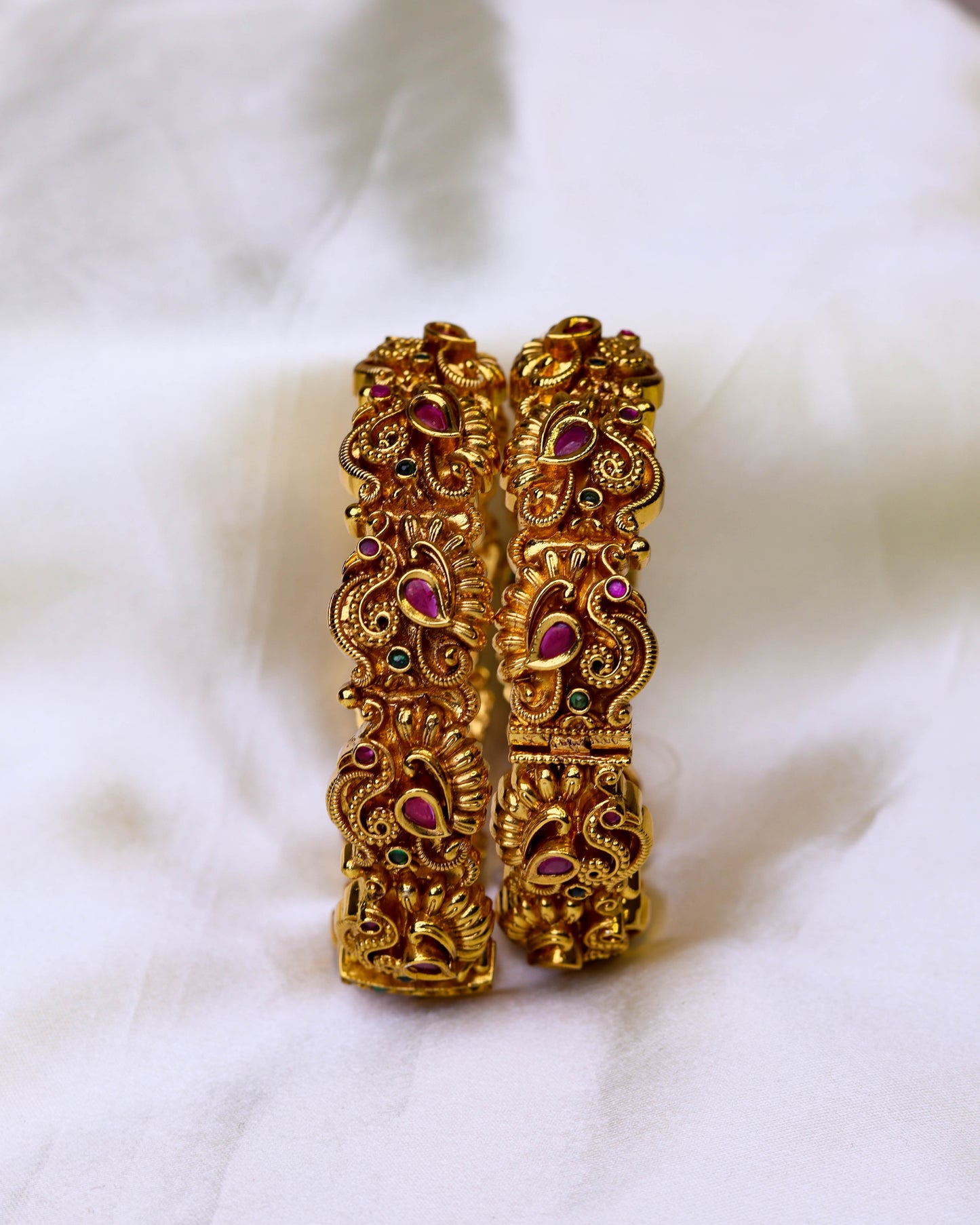 Aaradhya Antique Kada ( openable ) Fits to 2.4 & 2.6" size