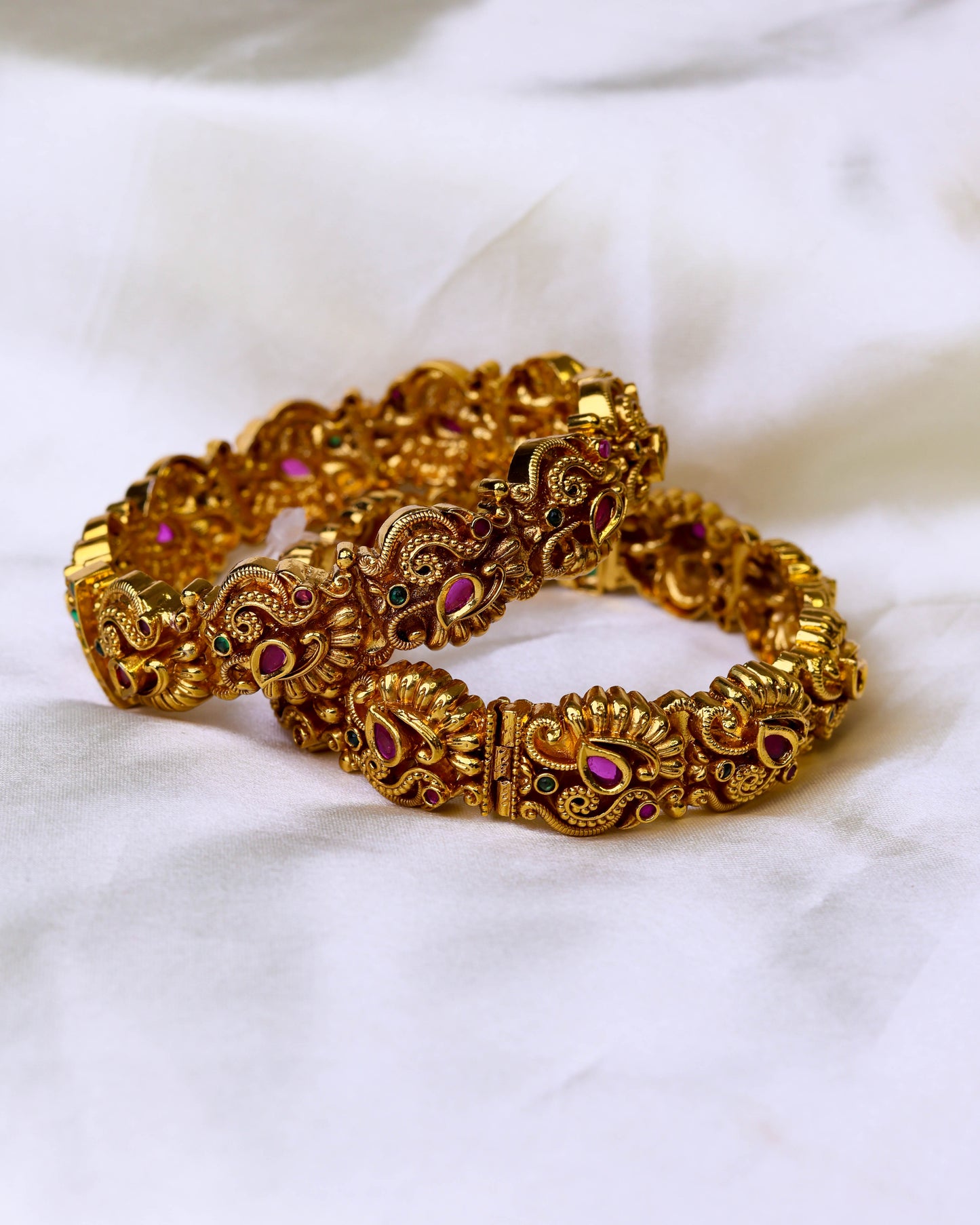 Aaradhya Antique Kada ( openable ) Fits to 2.4 & 2.6" size