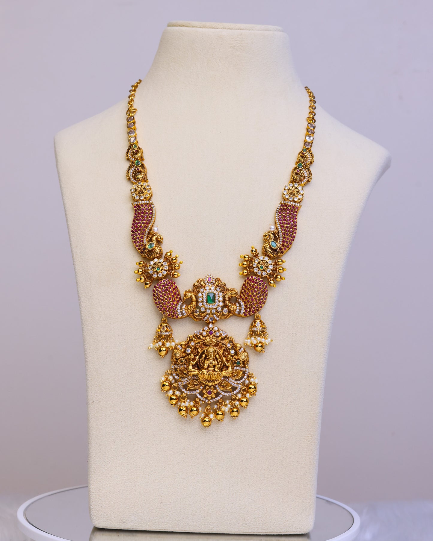 Suwarnikaa Marakata Rajalakshmi short Haram- (Premium Masterpiece Edition) – By Suwarnikaa Jewels