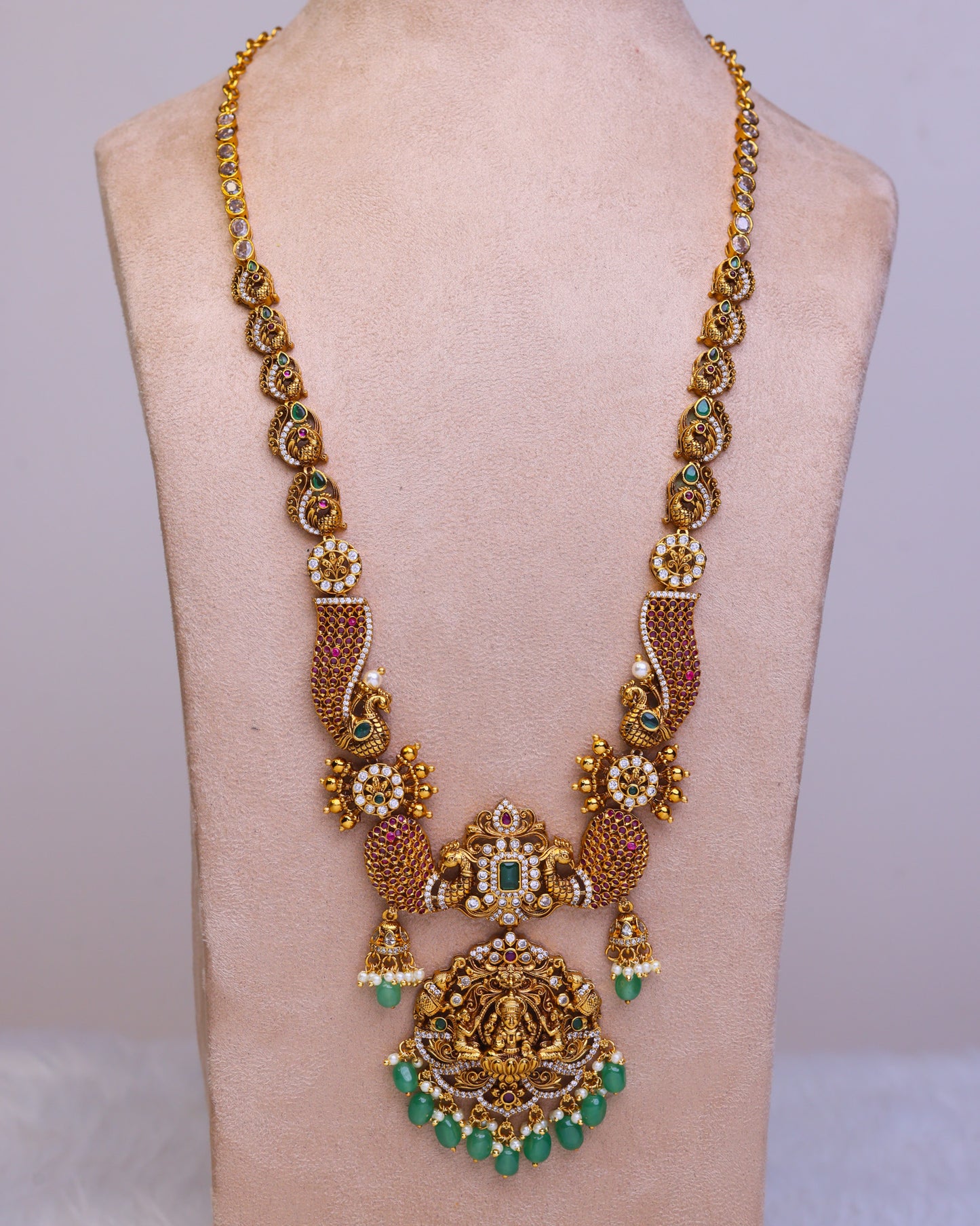 Suwarnikaa Marakata Rajalakshmi Haram- (Premium Masterpiece Edition) – By Suwarnikaa Jewels