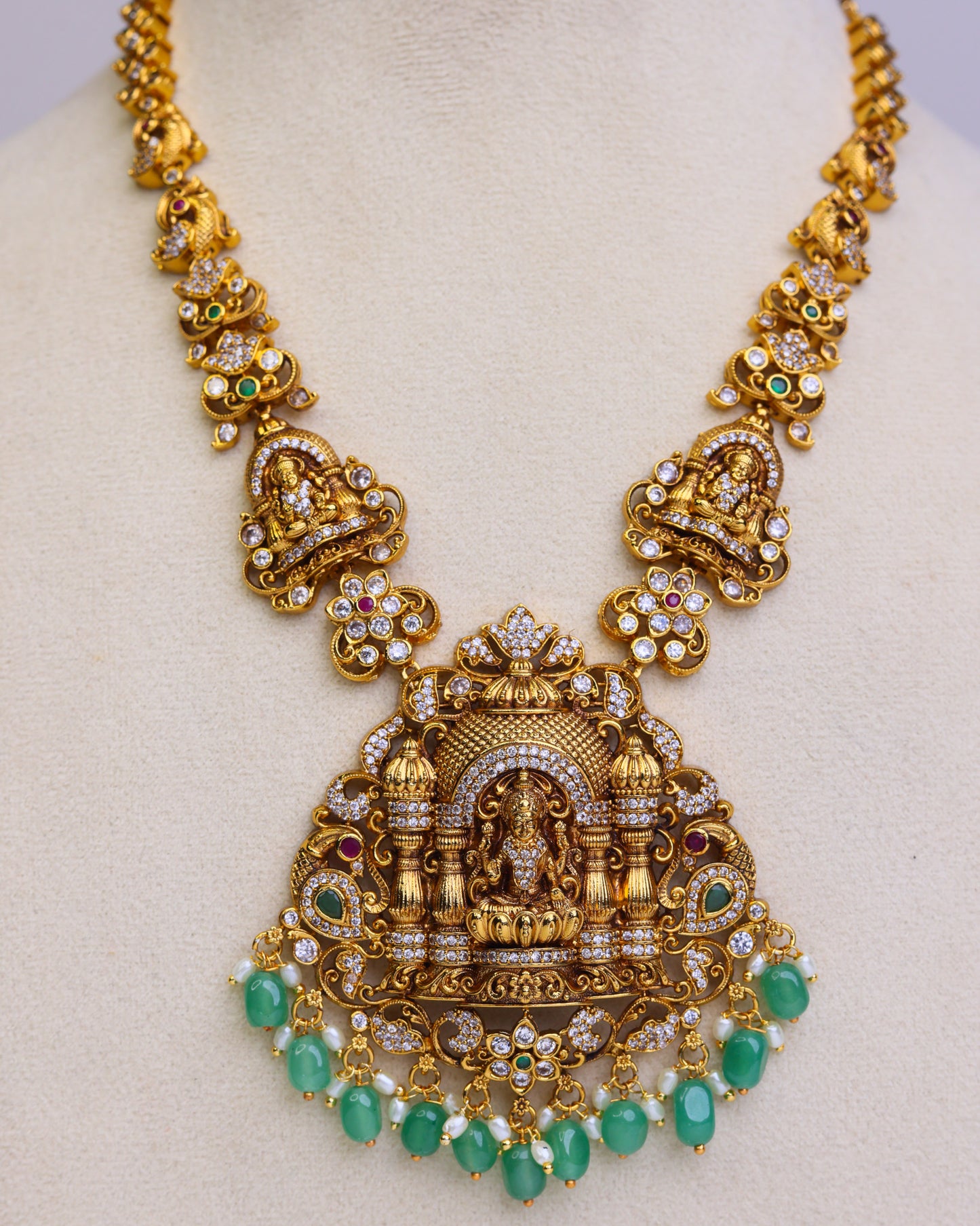 Sri Lakshmi Vaibhav Necklace (Emerald) – By Suwarnikaa Jewels