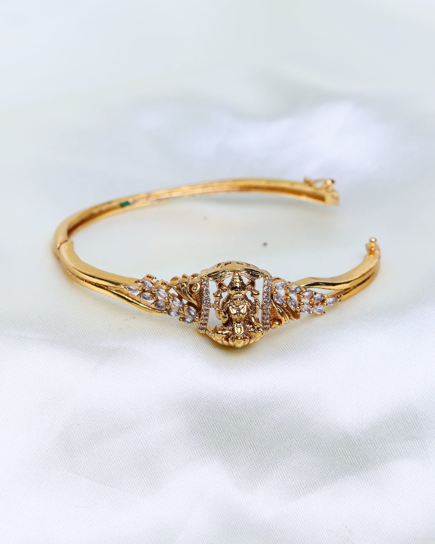 Divine Lakshmi Sparkle Kada free size