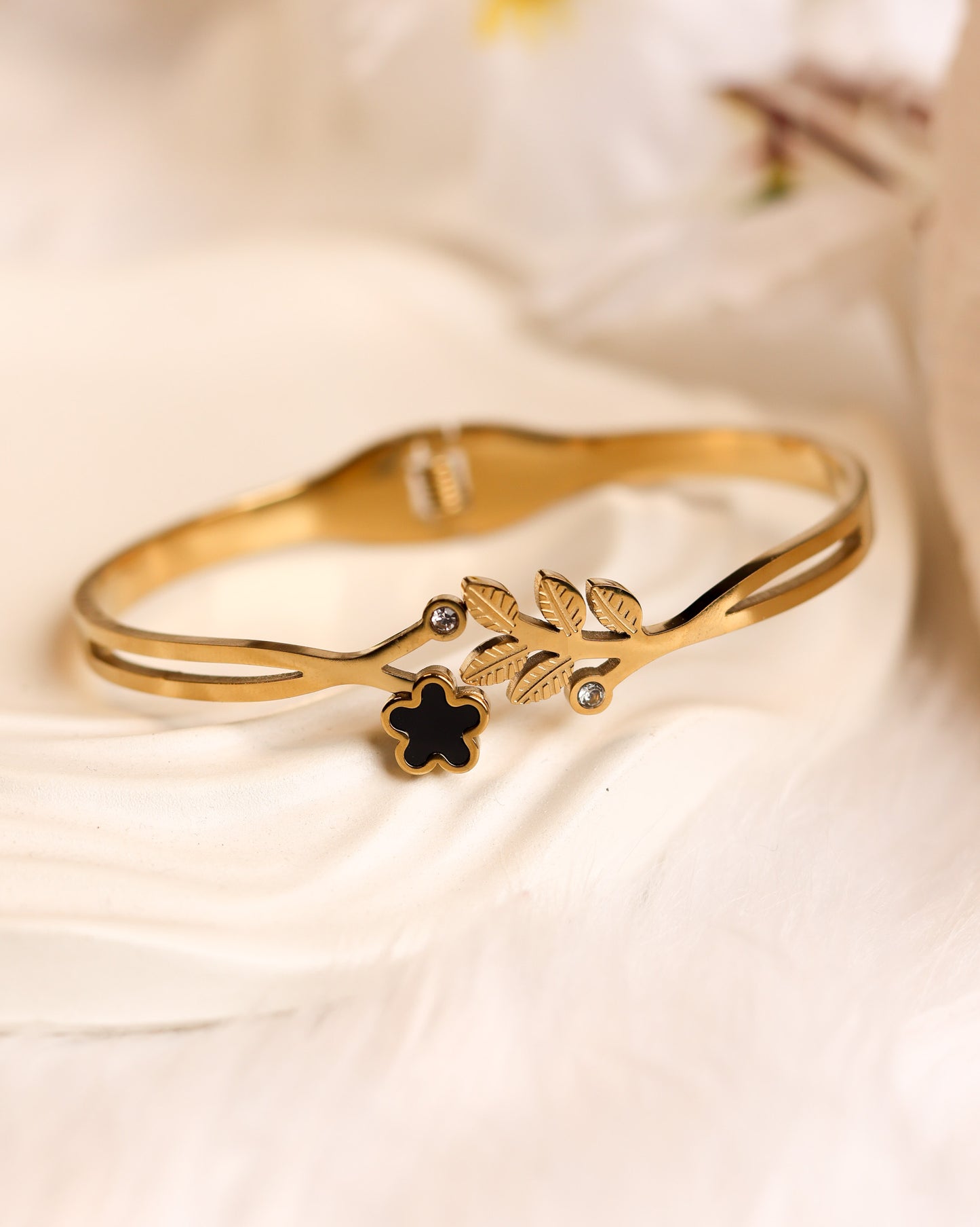 Noir Blossom Leaf Bracelet | Free Size | Premium Quality (Anti Tarnish & Gold Polish)