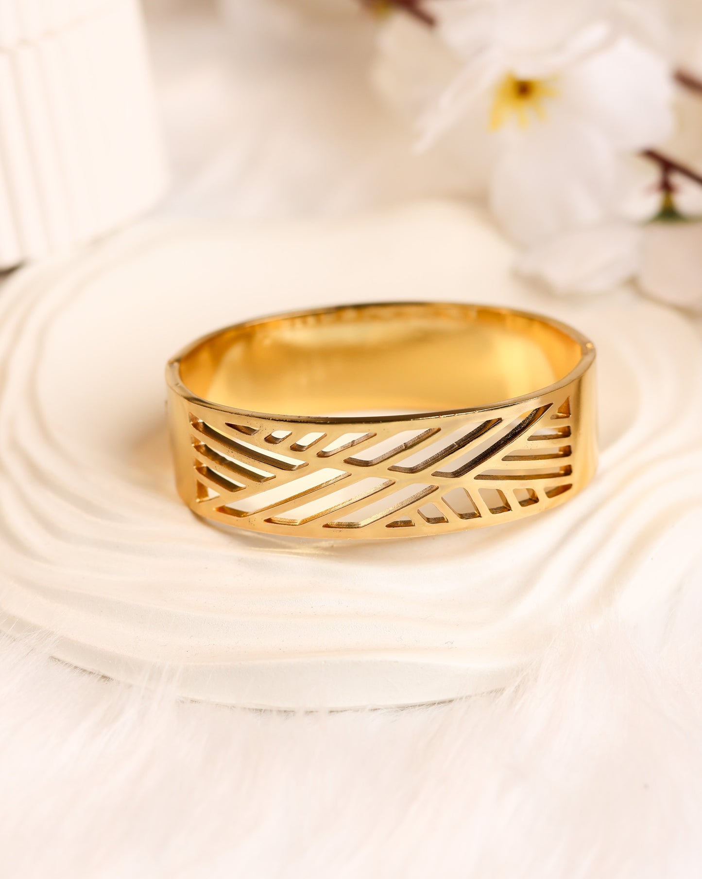 Aurex Weave Gold Cuff | Free Size | Premium Quality (Anti Tarnish & Gold Polish)