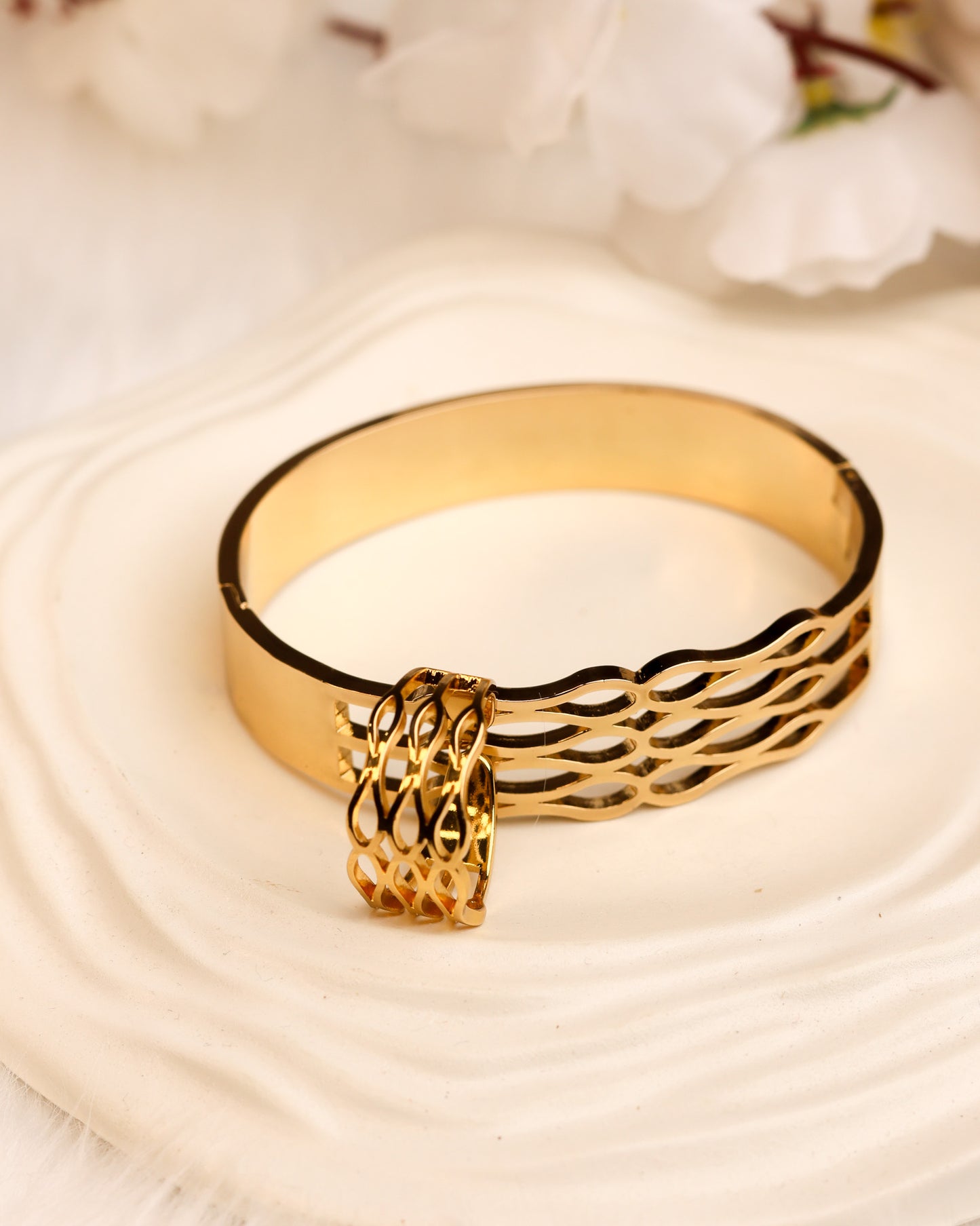 Serene Lattice Gold Cuff & Ring Set | Free Size | Premium Quality (Anti Tarnish & Gold Polish)