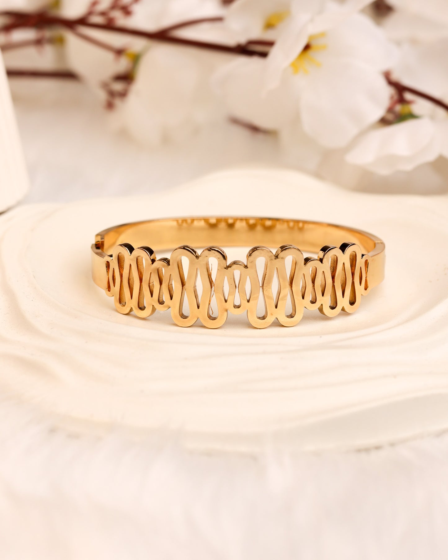 Golden Ripple Gold Cuff & Ring Set | Free Size | Premium Quality (Anti Tarnish & Gold Polish)