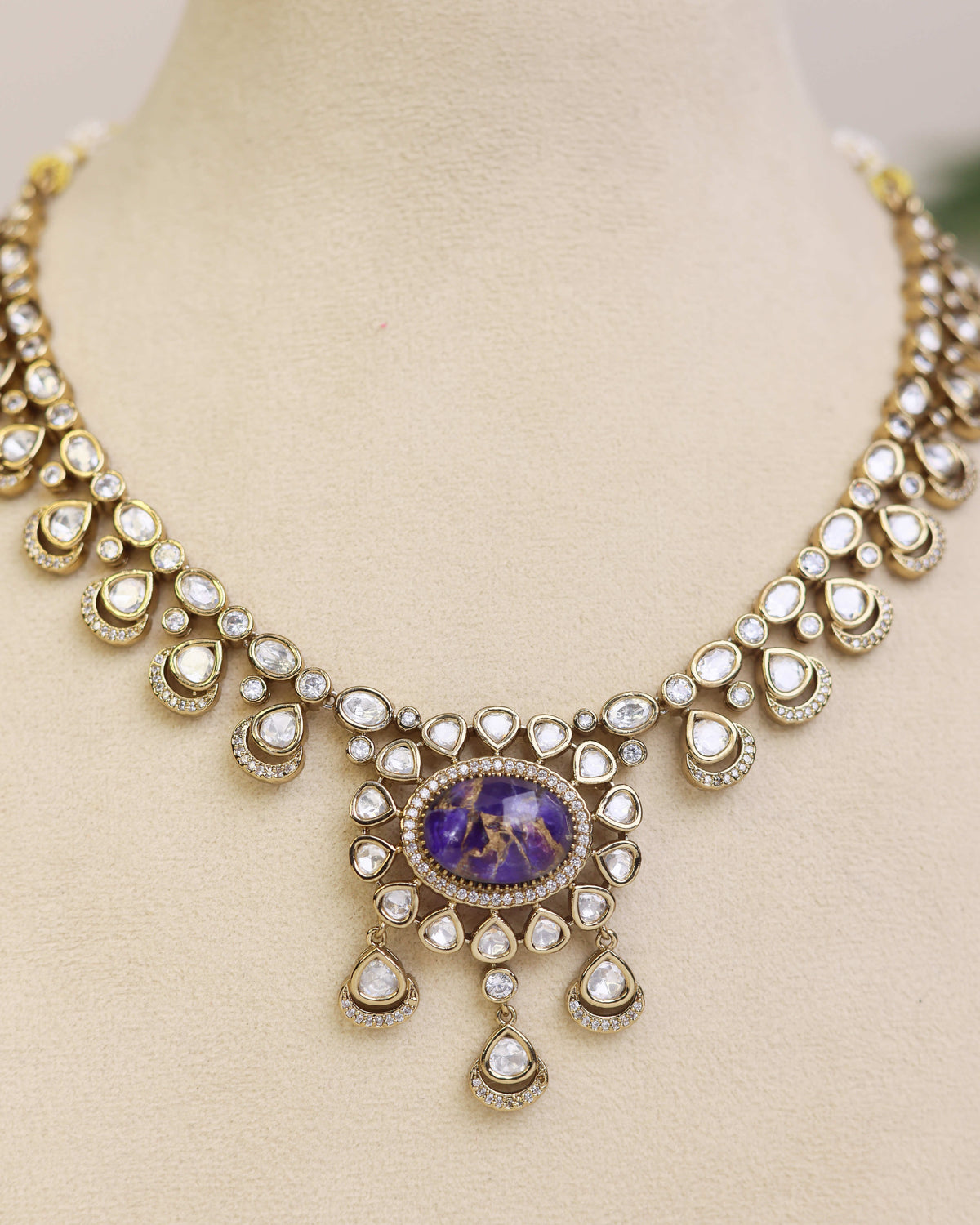 Mona Royal Signature by suwarnikaa jewels