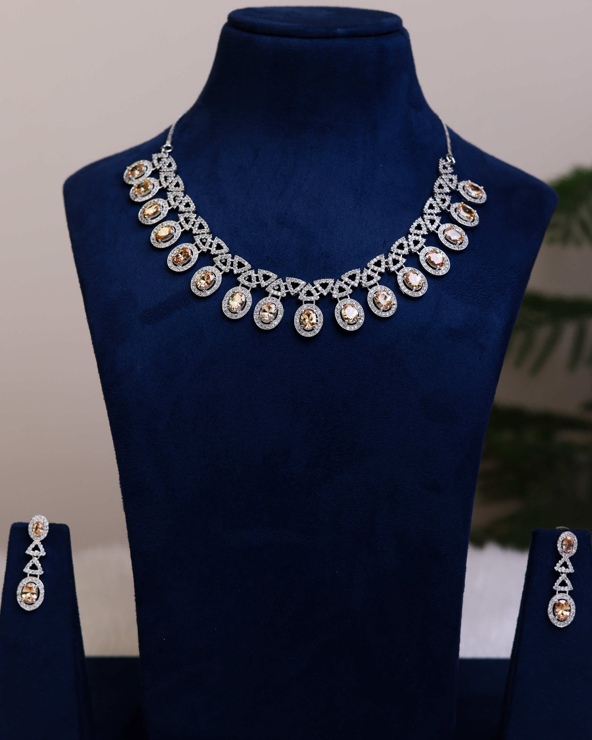 Vivian Luxe by suwarnikaa jewels