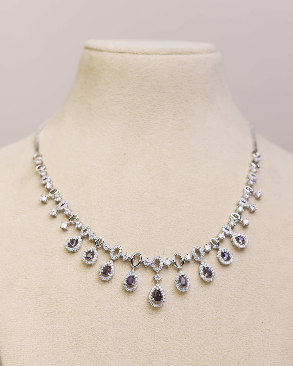 Scarlett Luxe by suwarnikaa jewels