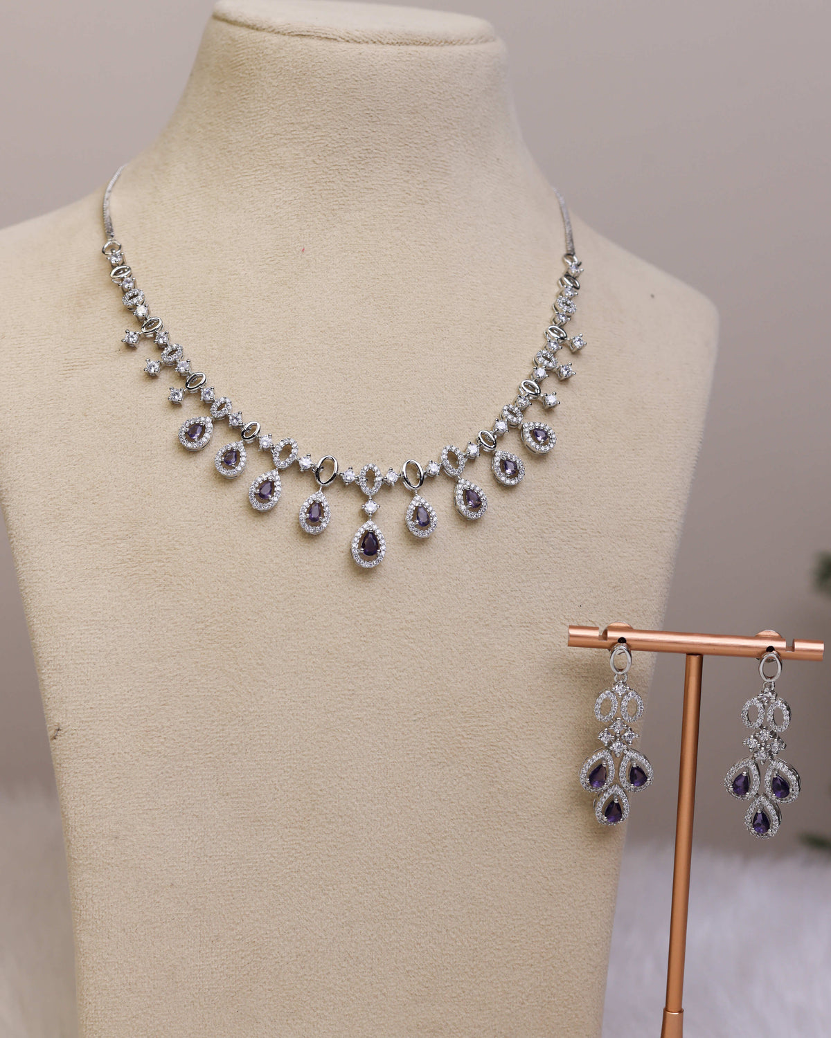 Scarlett Luxe by suwarnikaa jewels