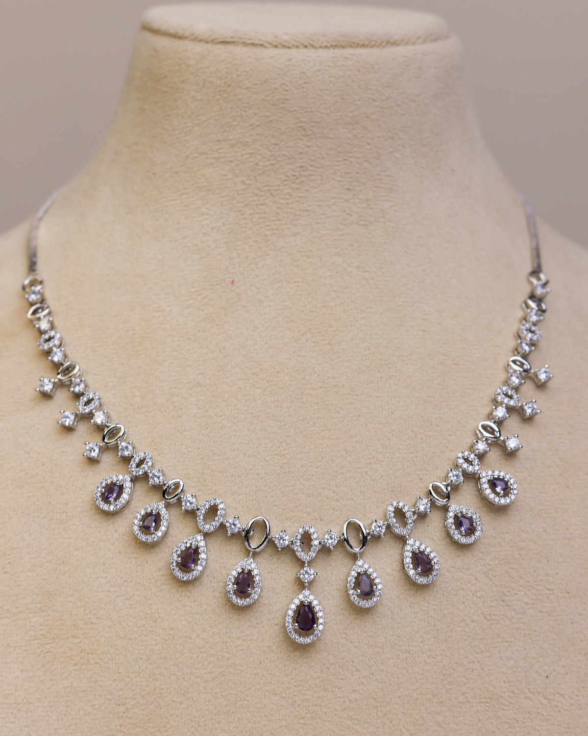 Scarlett Luxe by suwarnikaa jewels