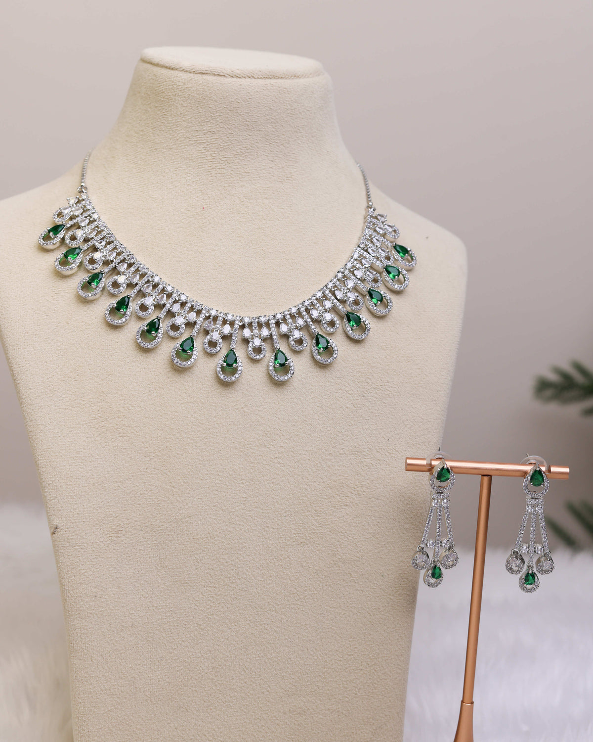 Emerald Charm by suwarnikaa jewels
