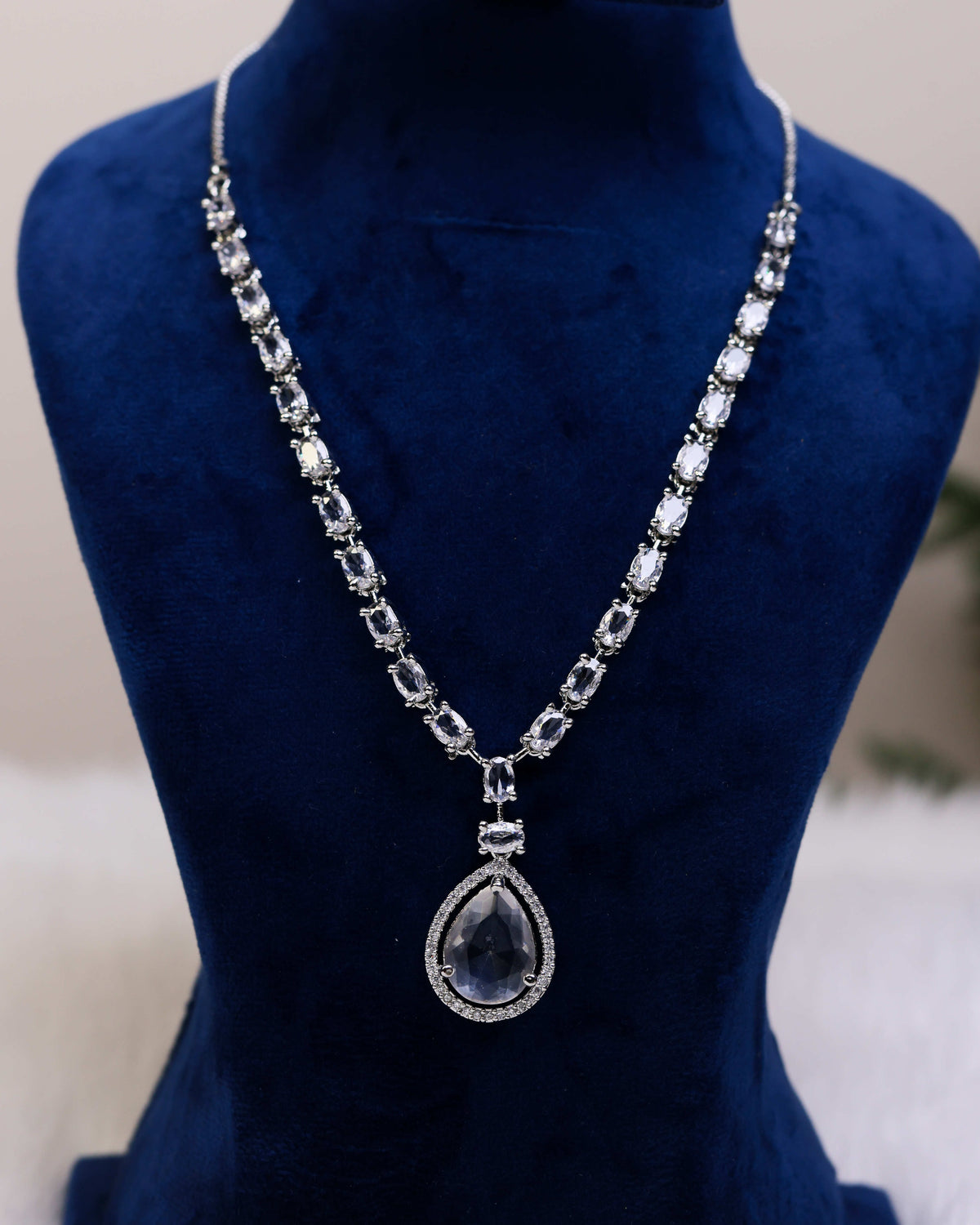 Daimond Glow luxe by suwarnikaa jewels