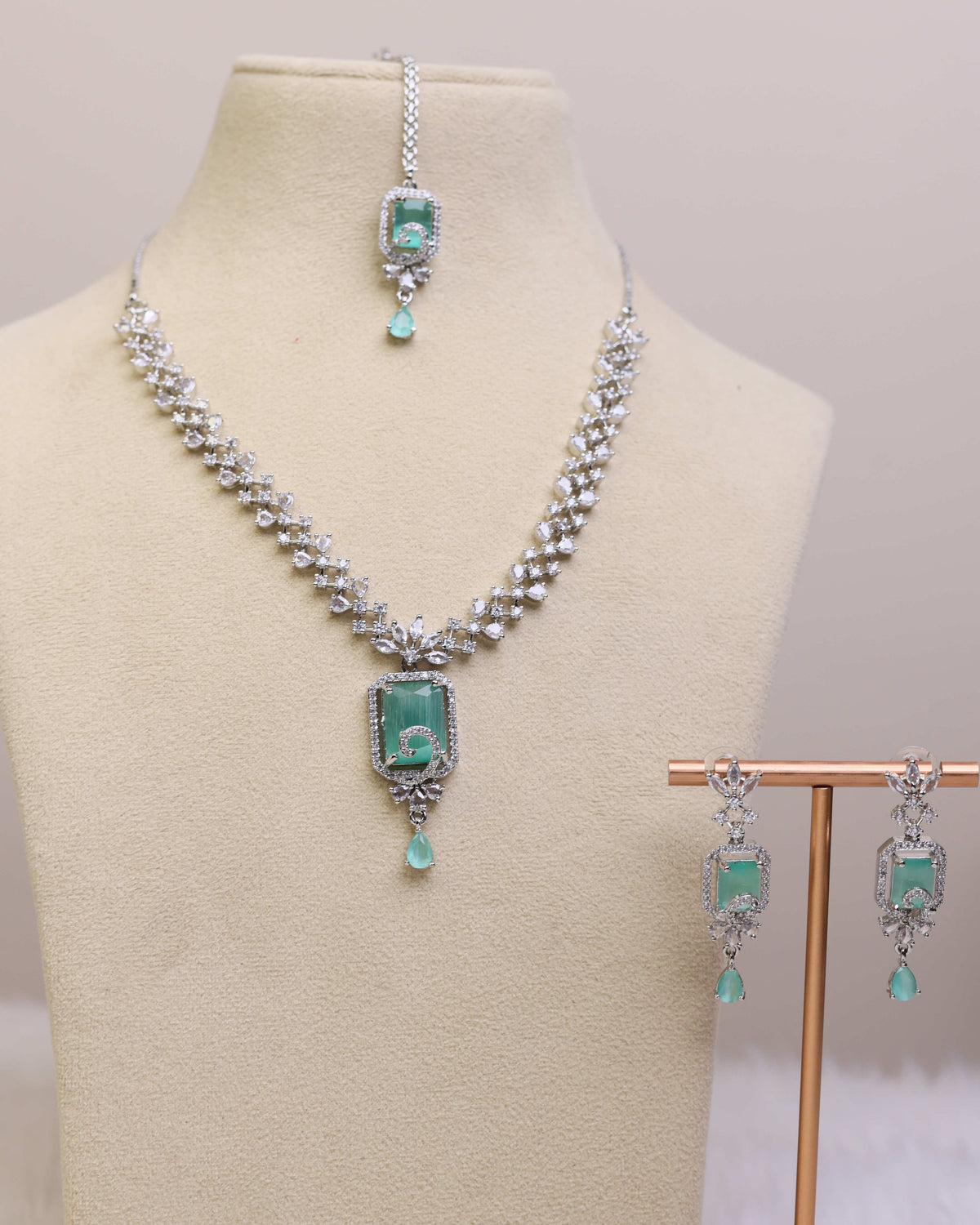 Amelia Luxe by suwarnikaa jewels