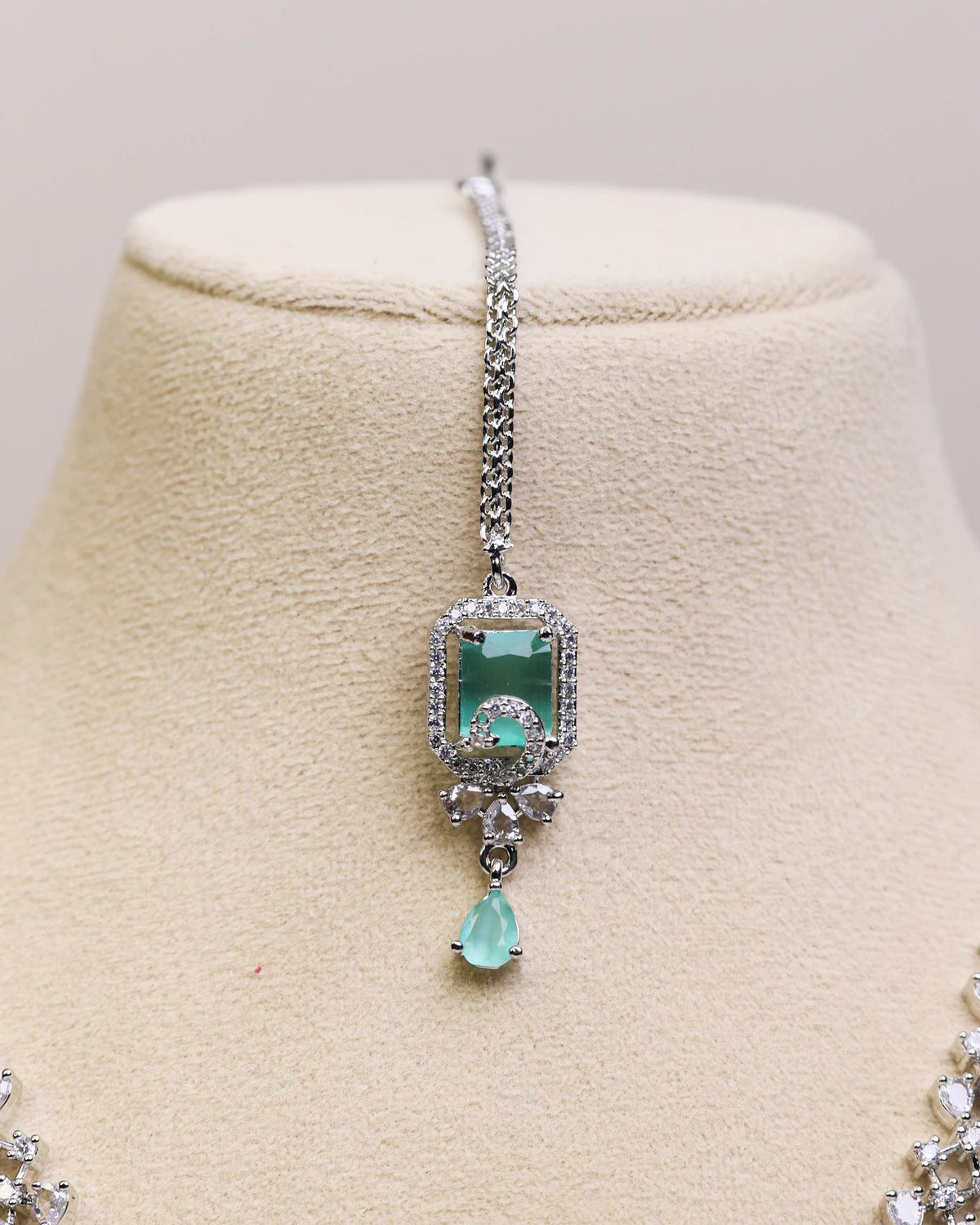 Amelia Luxe by suwarnikaa jewels