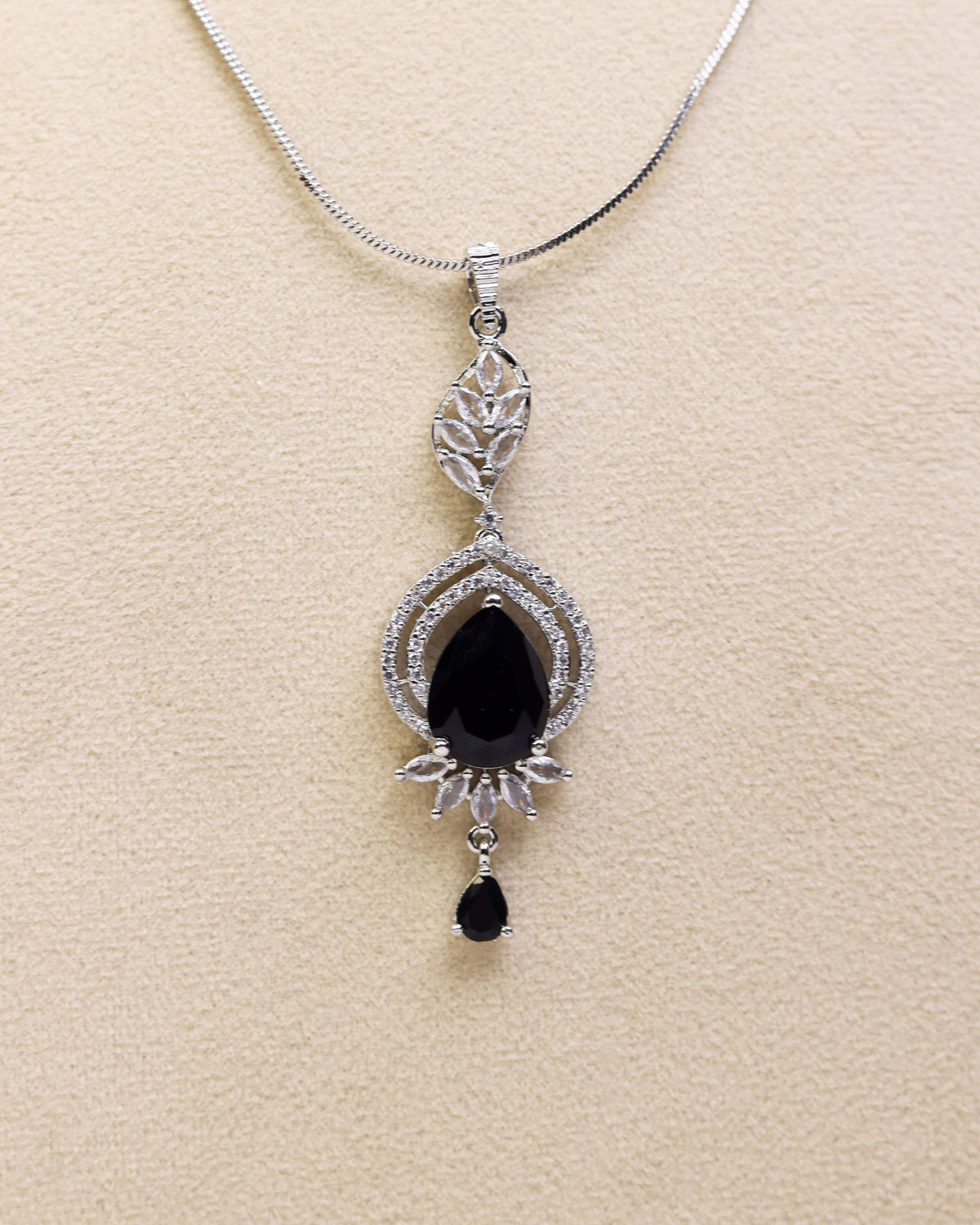 BLACK Crush by suwarnikaa jewels