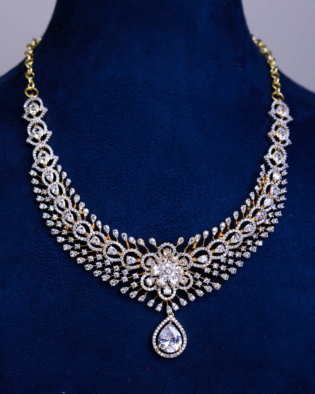 Glamora luxe by suwarnikaa jewels