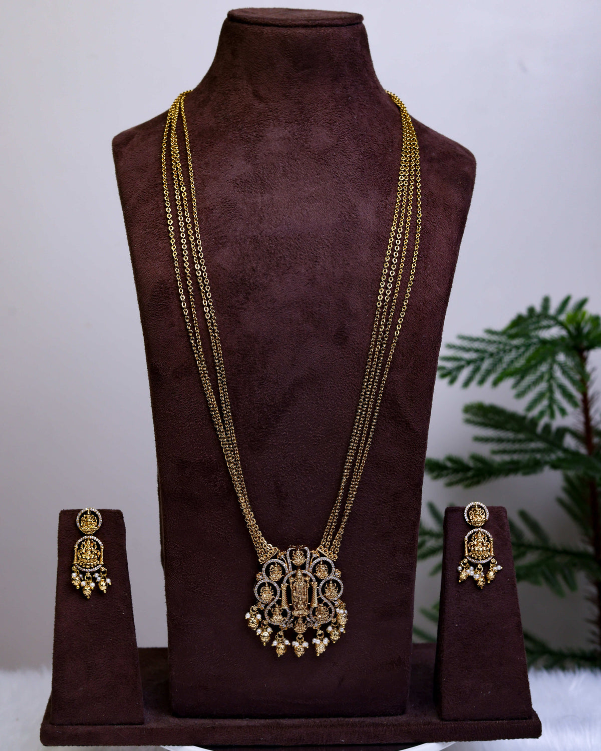 Lakshmi Narayana Royale – By Suwarnikaa Jewels