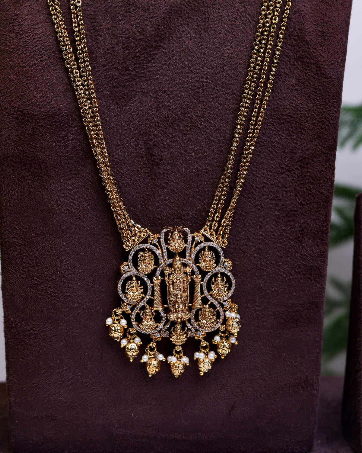 Lakshmi Narayana Royale – By Suwarnikaa Jewels