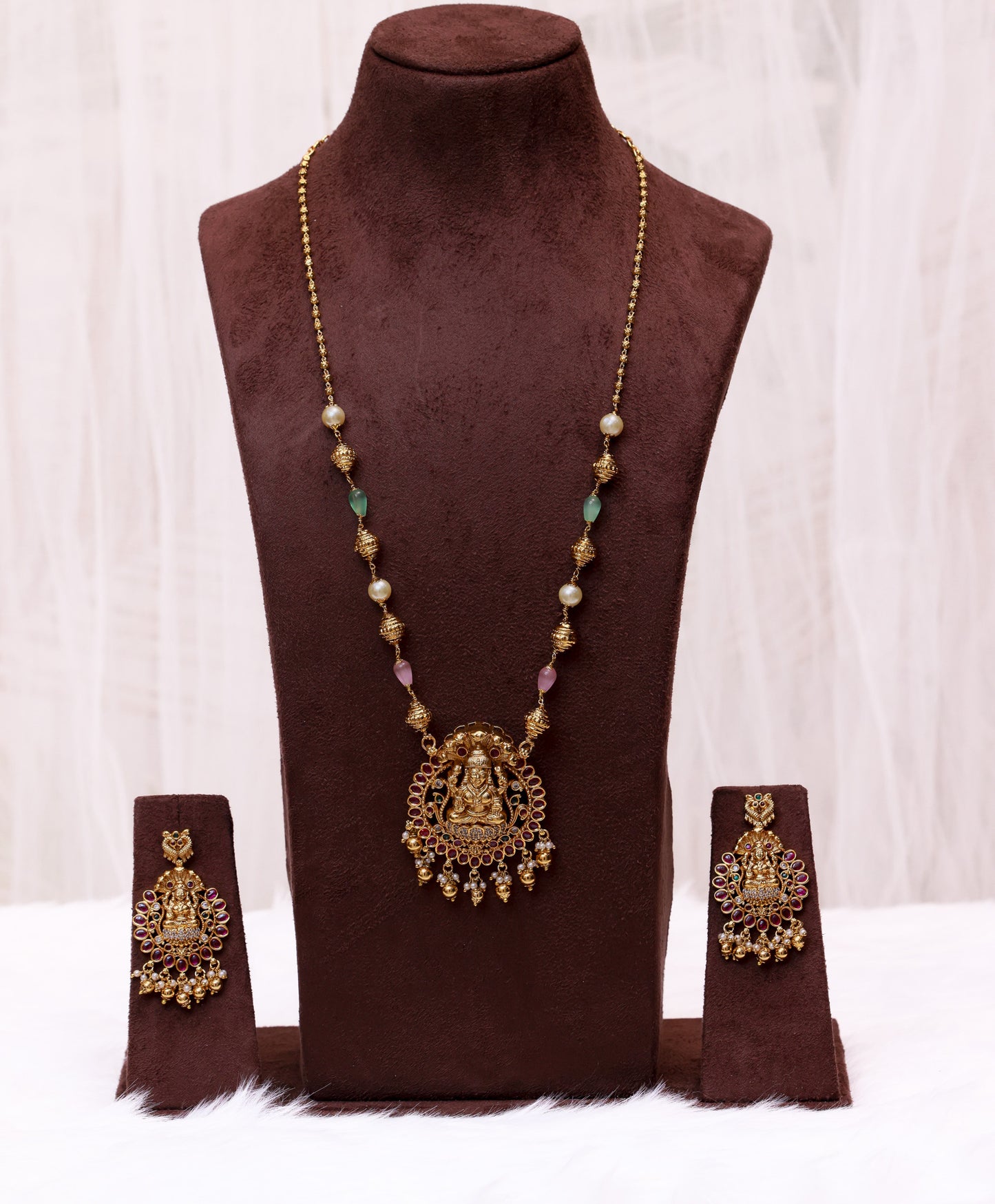 Saanvika Ratna Haaram – Premium South Indian Temple Necklace Set By Suwarnikaa Jewels