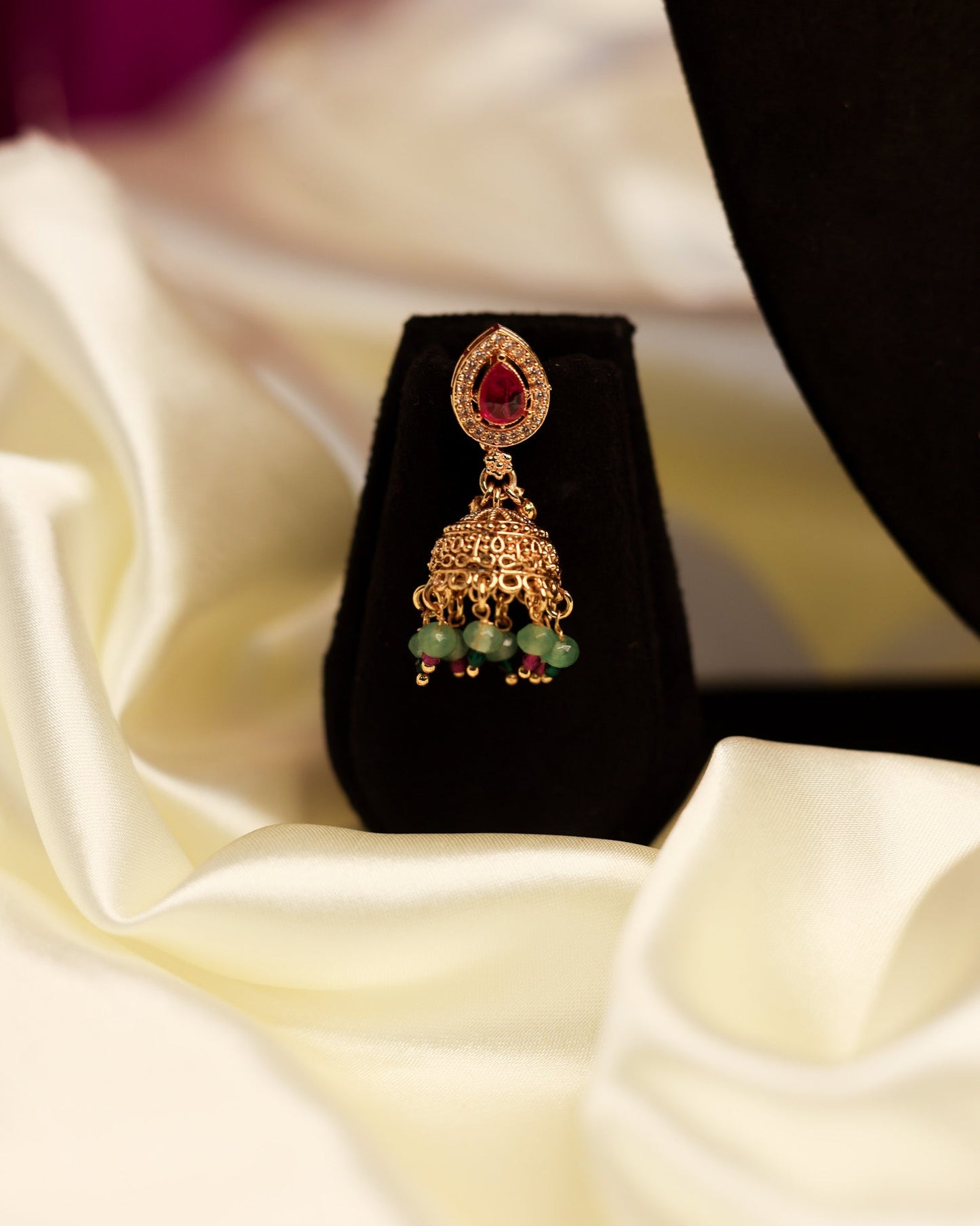 Queen’s Wink by Suwarnikaa Jewels