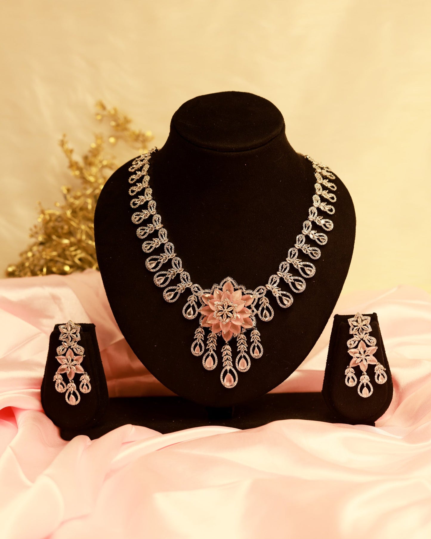 Suwarnikaa’s Juliet American Diamond set