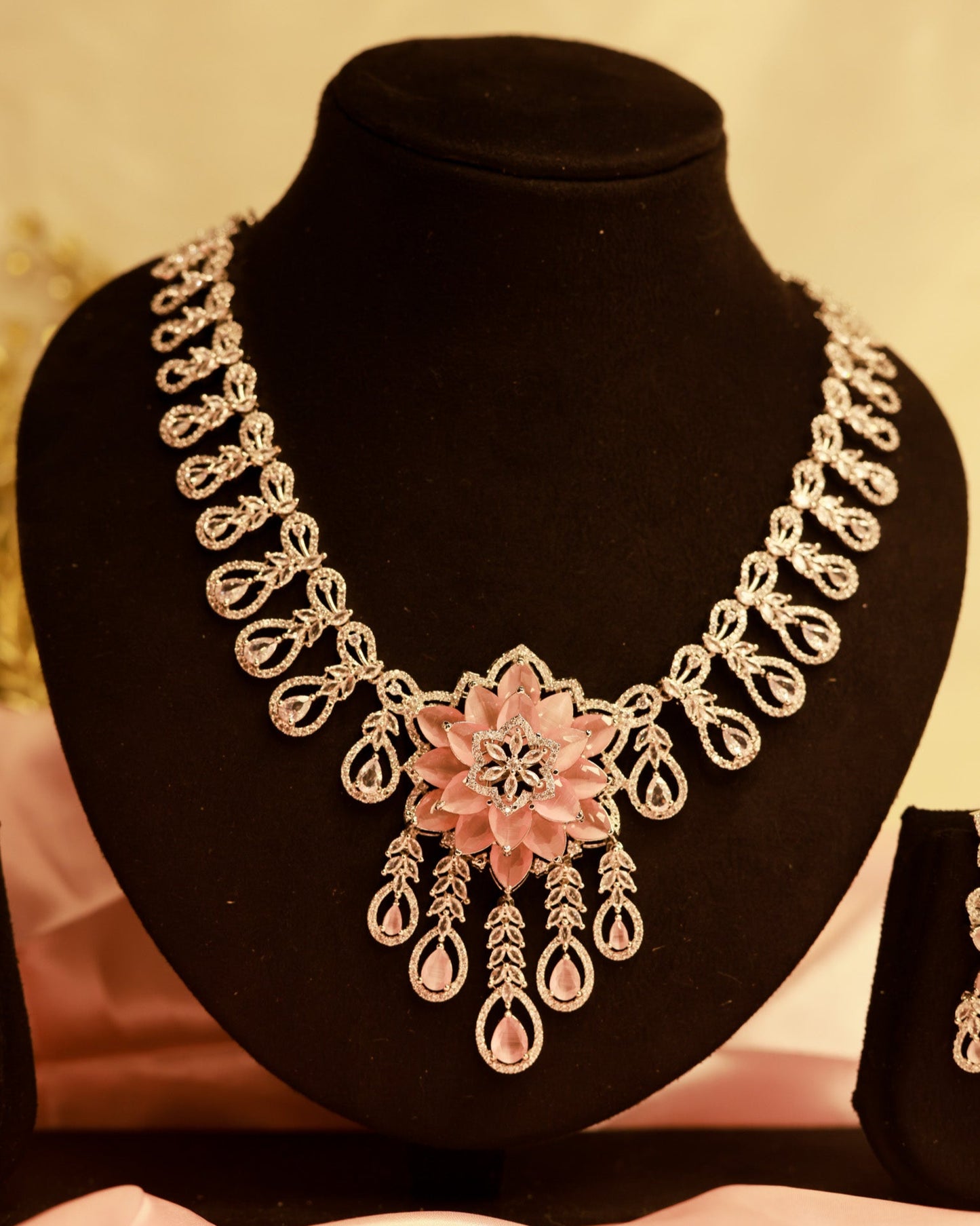 Suwarnikaa’s Juliet American Diamond set