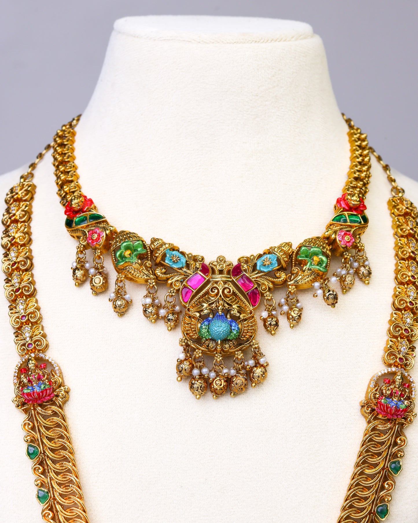 Sri Mahalakshmi Mayura Mandapam Vaibhava Bridal Meenakari  Set - (Premium Masterpiece Edition) – By Suwarnikaa Jewels