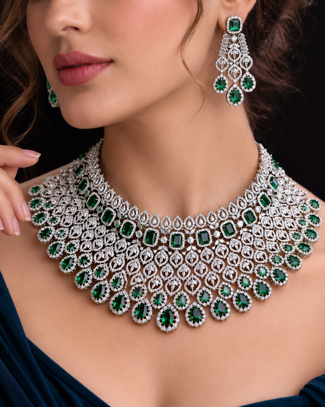 The Emerald Grandeur — SUWARNIKAA Jewels