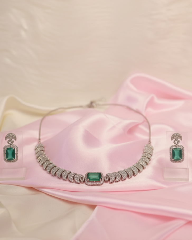 Suwarnikaa’s ISHAARA American Diamond set