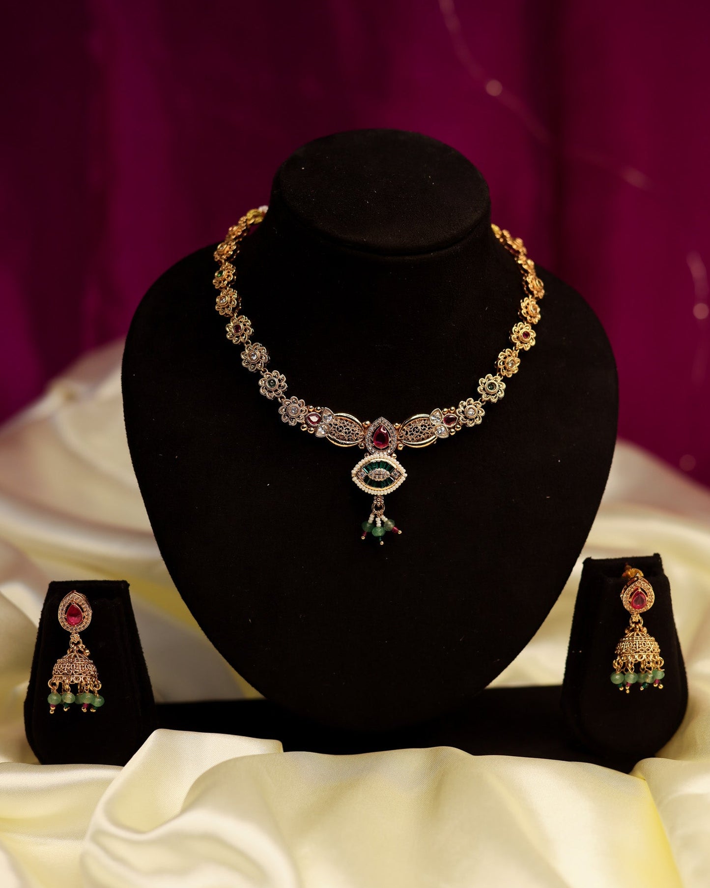 Queen’s Wink by Suwarnikaa Jewels..