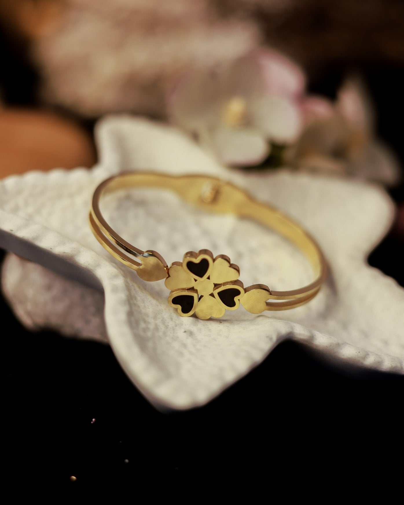 Suwarnikaa’s Heart Clover Bracelet (Anti Tarnish & Gold Polish)