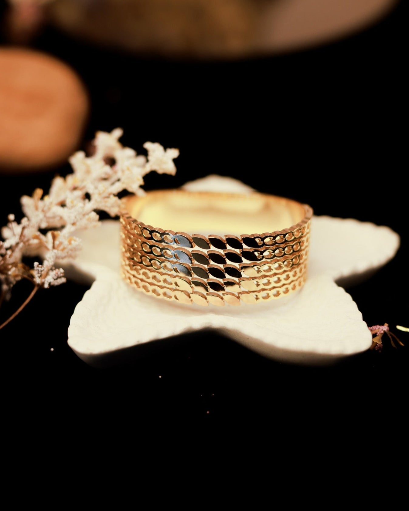 Suwarnikaa’s Luxe Mesh Bracelet (Anti Tarnish & Gold Polish)