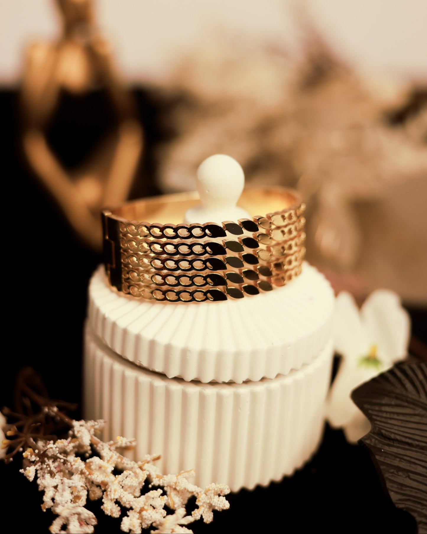 Suwarnikaa’s Luxe Mesh Bracelet (Anti Tarnish & Gold Polish)