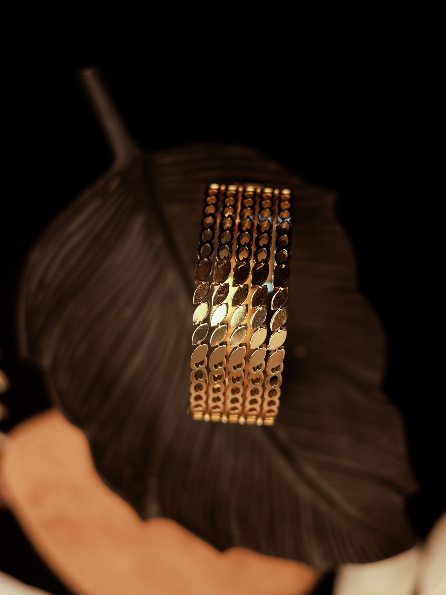 Suwarnikaa’s Luxe Mesh Bracelet (Anti Tarnish & Gold Polish)