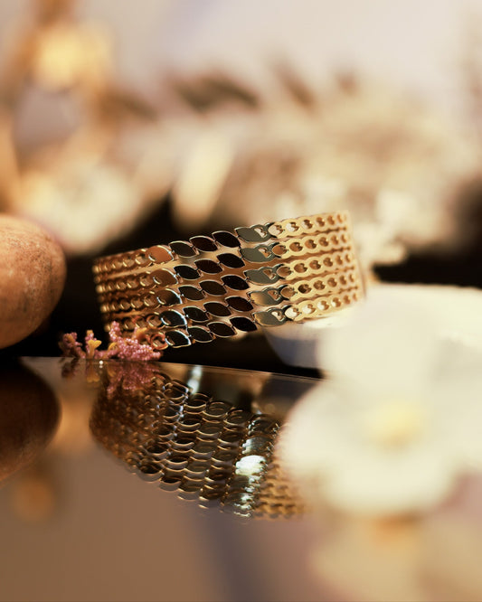 Suwarnikaa’s Luxe Mesh Bracelet (Anti Tarnish & Gold Polish)