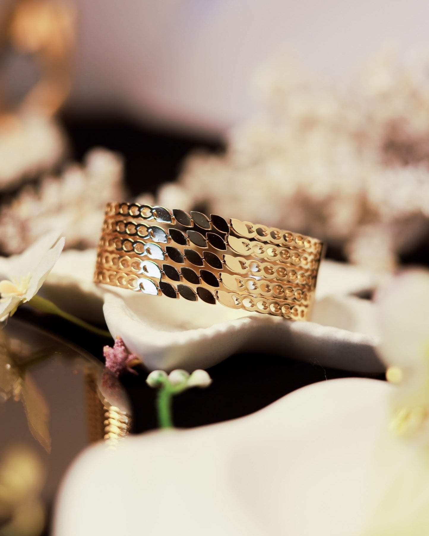 Suwarnikaa’s Luxe Mesh Bracelet (Anti Tarnish & Gold Polish)