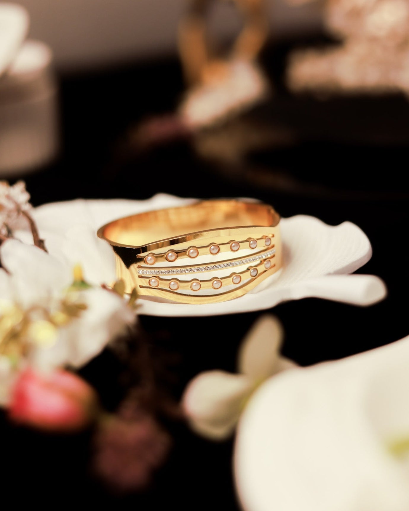 Suwarnikaa’s Pearl Sync Bracelet (Anti Tarnish & Gold Polish)