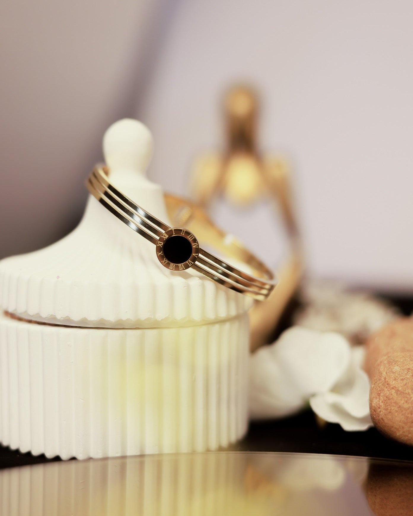 Suwarnikaa’s Solar Noir Bracelet (Anti Tarnish & Gold Polish)