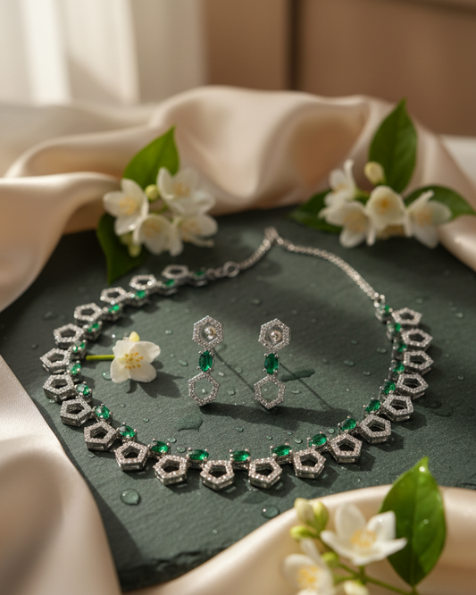 Suwarnikaa’s HexaCharm Necklace Set