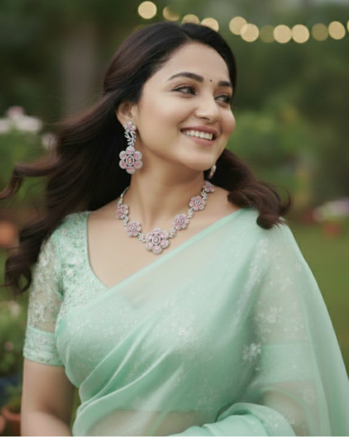 Suwarnikaa’s Rosy Drama Queen